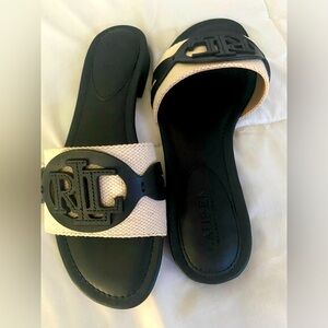 Size 5 In Women US (Basically Perfect Condition)